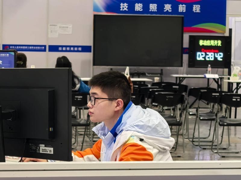 我院學子在第三屆全國職業(yè)技能大...